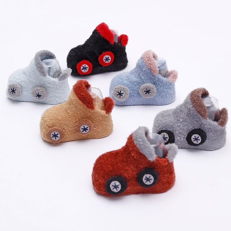 Korean version of autumn and winter coral velvet cartoon children's socks infant children's floor socks feather yarn car