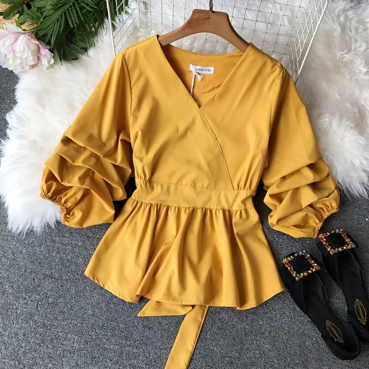 2021 Spring and Summer New Fashion Small Shirt Women's V-neck 3/4 Sleeve Waist Hugging Pleated Hem Skirt Western Style Top Shirt